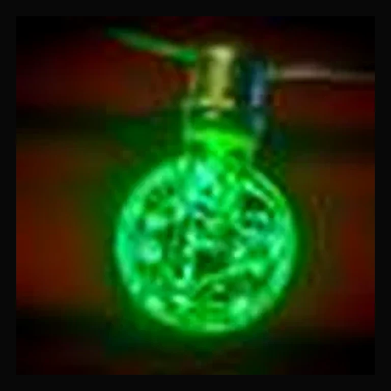 G125 Plastic Globe Bulb with Fairy Lights Inside —